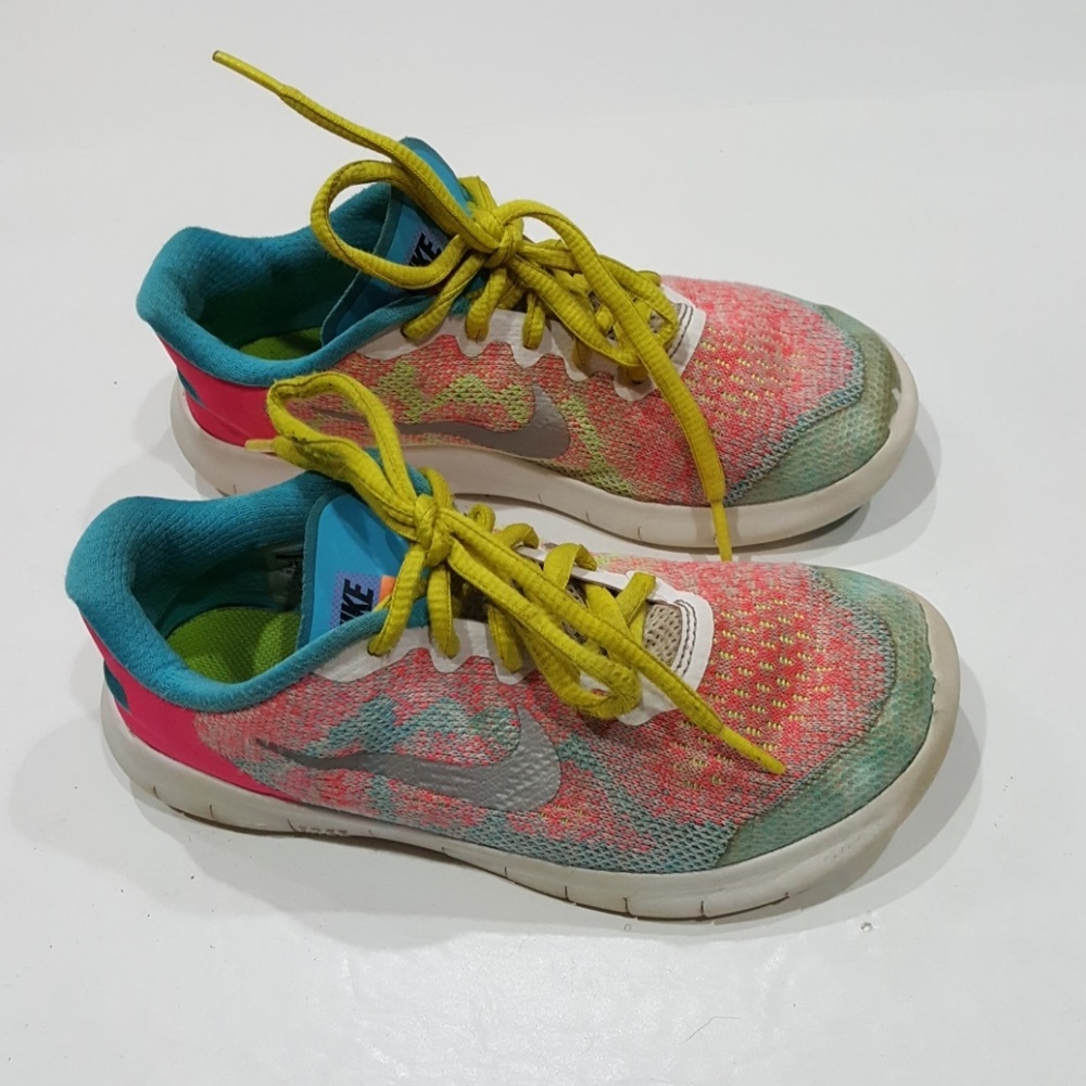 Nike toddler girls shoes size 2 🦄🐄🐏